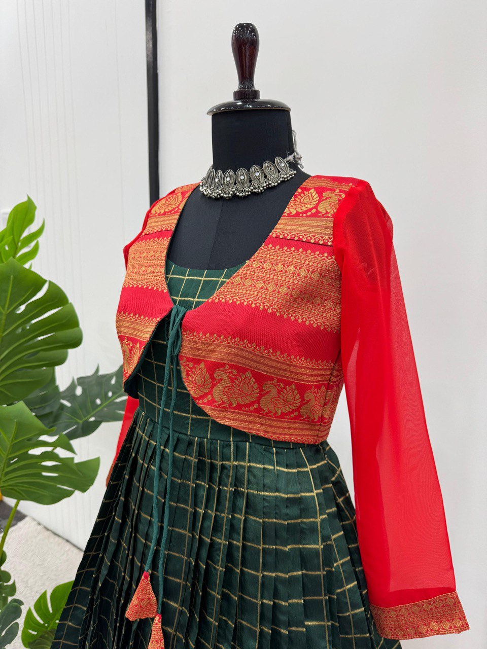 Royal Jacquard Silk Suit with Matching Koti – 2025 Latest Trend