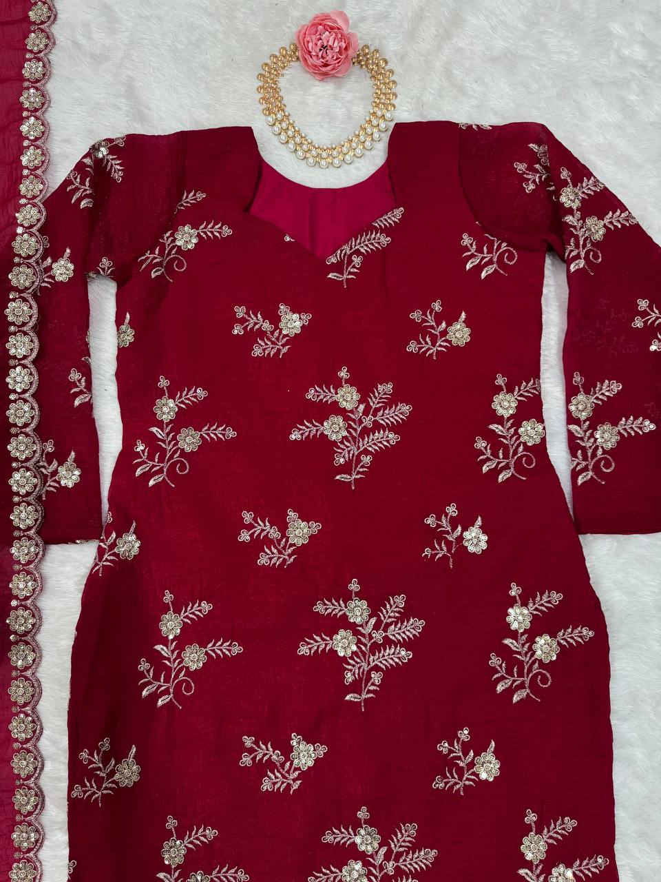 Luxurious Crunchy Silk Suit 2025 – A Perfect Blend of Elegance &amp; Style!