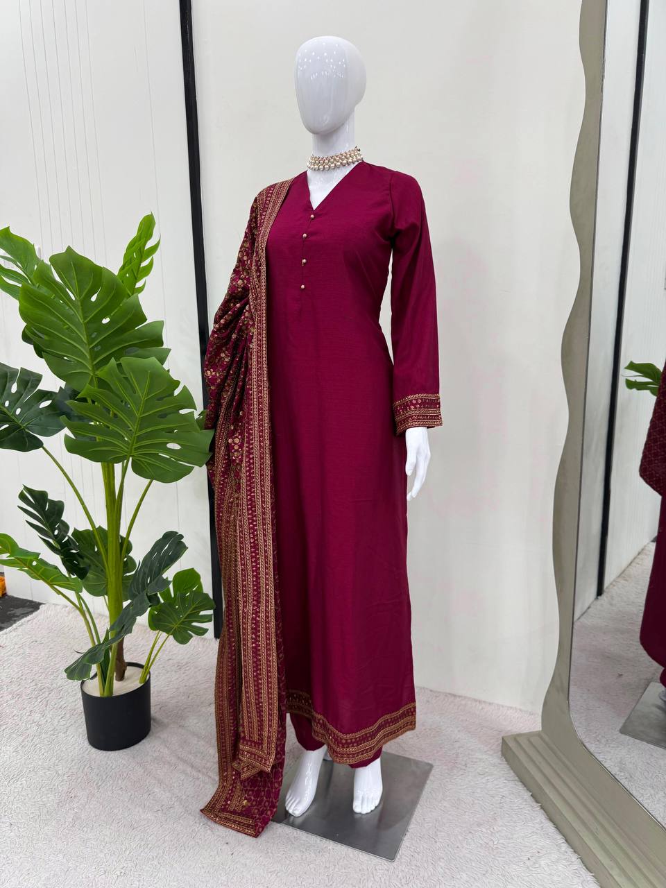 Trending Monsoon Silk Suit 2025 – Perfect for Festive Glam!